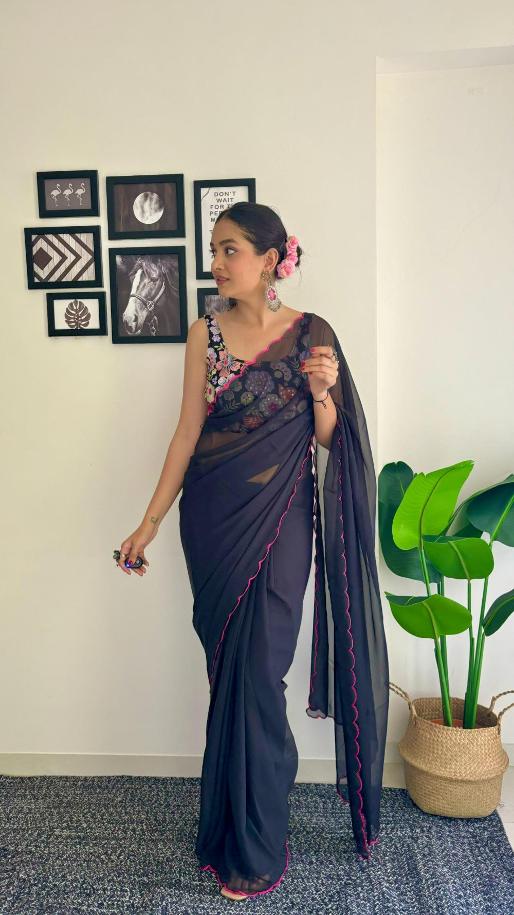 Sweta Black Saree: Fox Georgette with Unstitched Blouse