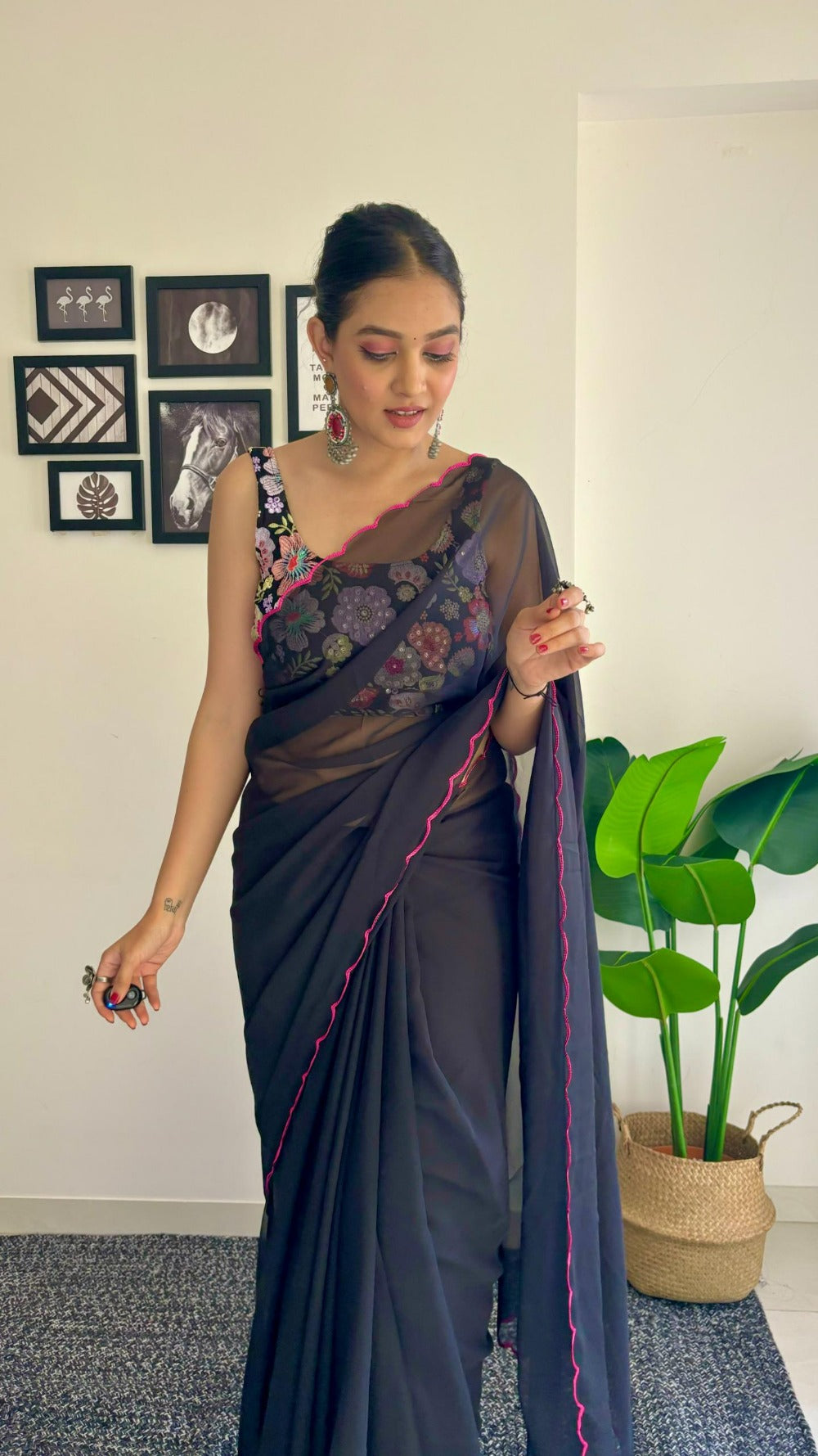 Sweta Black Saree: Fox Georgette with Unstitched Blouse