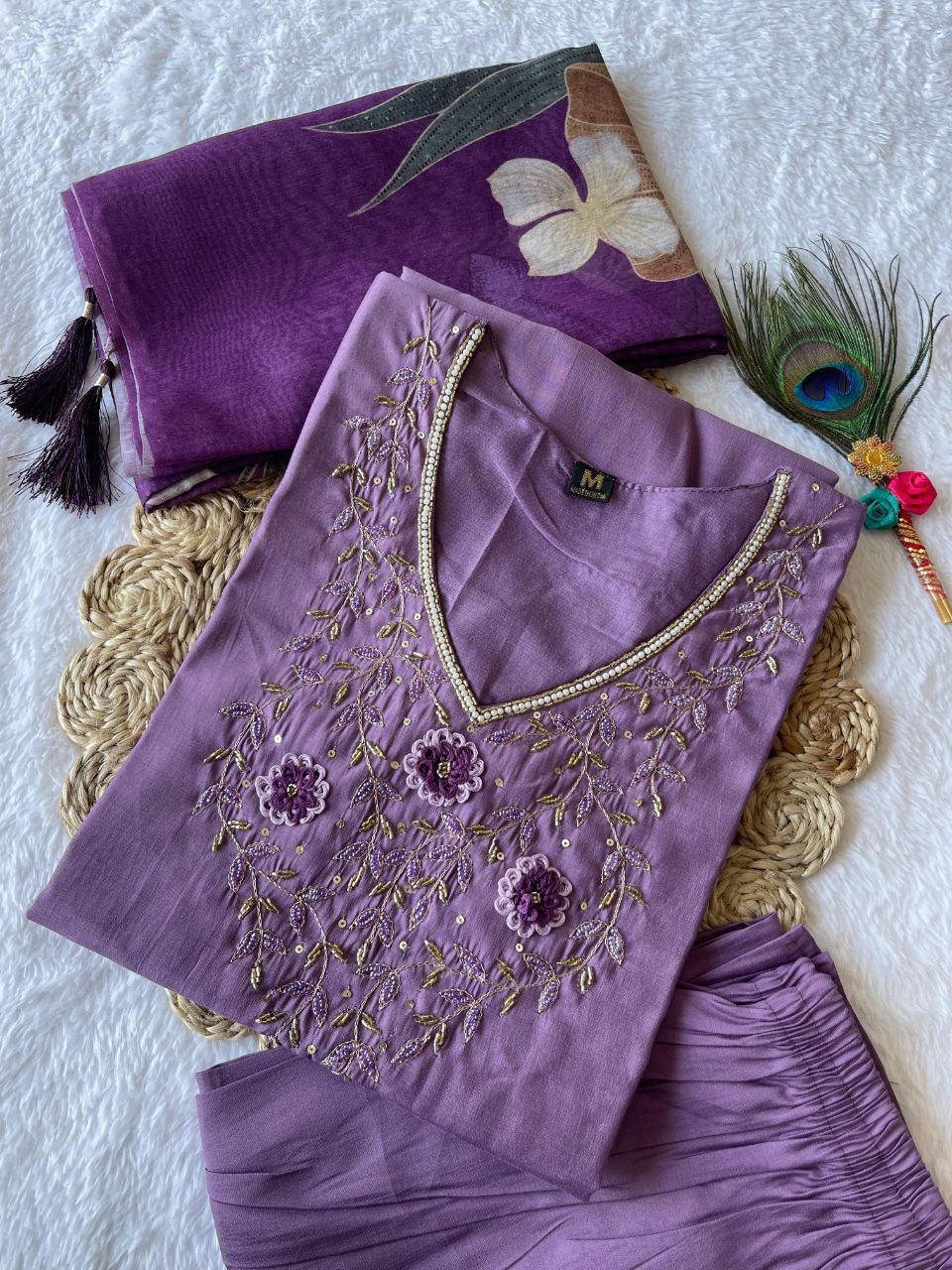 Light Purple hand embroidered pearl and cutdana On work The Neck kurti set zs351