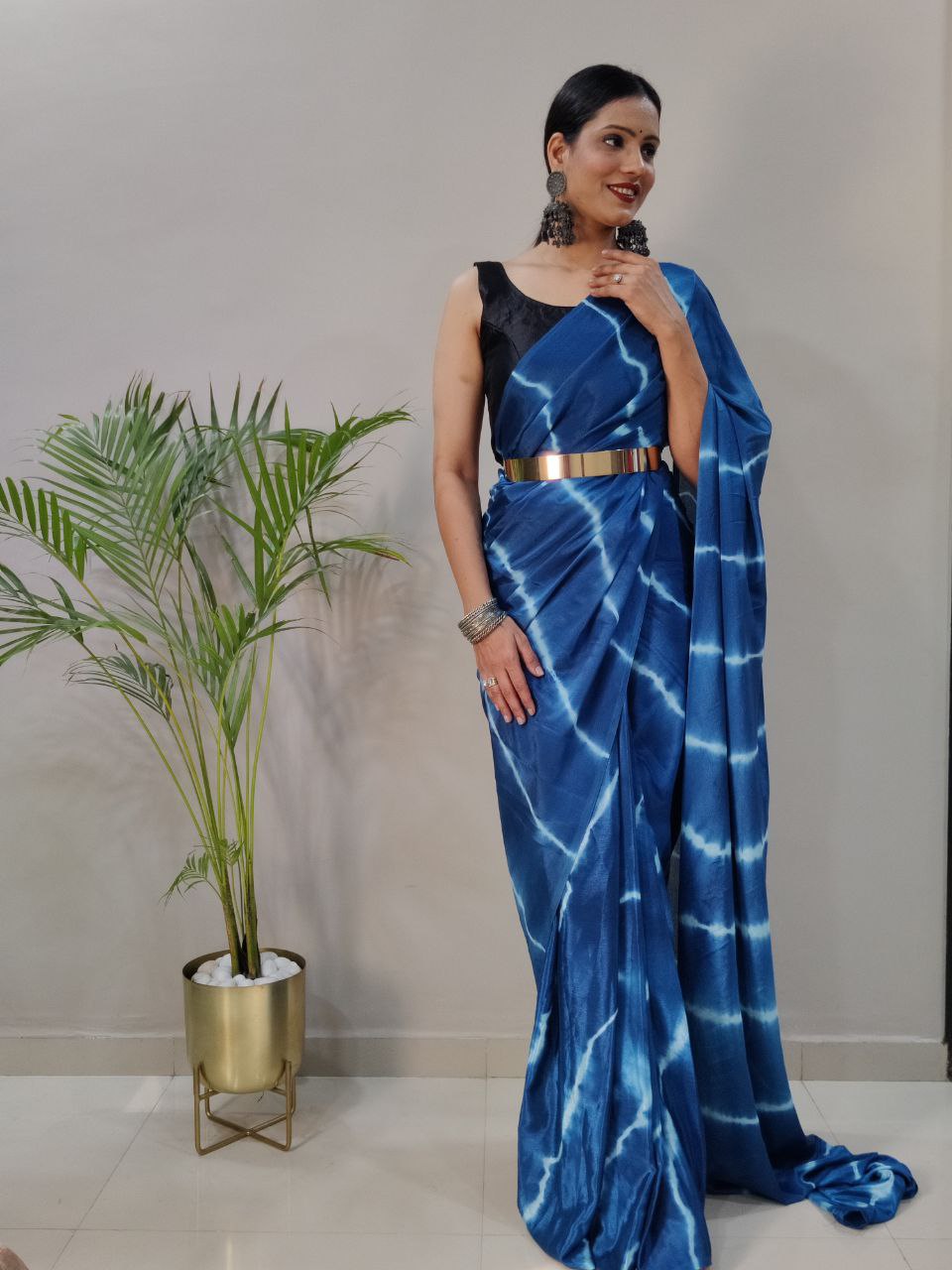 1-min ready to wear chinon leriya design saree with unstitch blouse. LERIYA BLUE