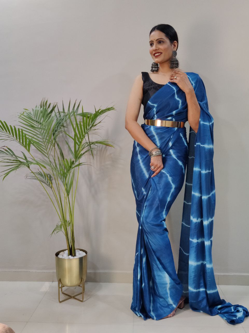 1-min ready to wear chinon leriya design saree with unstitch blouse. LERIYA BLUE